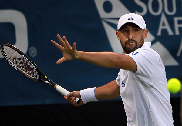 ÎŸ ÎœÎ¬ÏÎºÎ¿Ï‚ Î·Ï„Ï„Î®Î¸Î·ÎºÎµ Î±Ï€ÏŒ Ï„Î¿Î½ Young