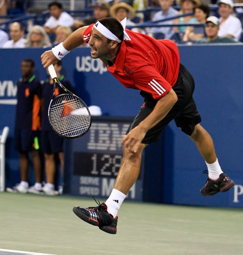 ÎŸ ÎœÎ¬ÏÎºÎ¿Ï‚ Ï€ÎµÏÎ½Î¬ ÏƒÏ„Î¿Î½ Î´ÎµÏÏ„ÎµÏÎ¿ Î³ÏÏÎ¿