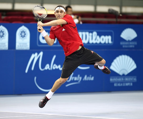 ÎŸ ÎœÎ¬ÏÎºÎ¿Ï‚ Ï€ÎµÏÎ½Î¬ Ï„Î¿ ÎµÎ¼Ï€ÏŒÎ´Î¹Î¿ Melzer