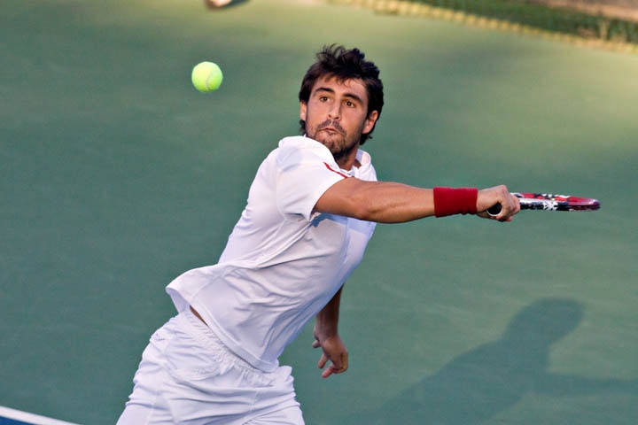 ÎŸ ÎœÎ¬ÏÎºÎ¿Ï‚ Î±Î³Ï‰Î½Î¯Î¶ÎµÏ„Î±Î¹ ÏƒÏ„Î¿Ï…Ï‚ Ï„ÎµÎ»Î¹ÎºÎ¿ÏÏ‚