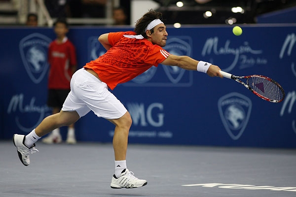 ÎŸ Ï†Î¿ÏÎ¼Î±ÏÎ¹ÏƒÎ¼Î­Î½Î¿Ï‚ Youzhny Ï…Ï€ÎµÏÎ¹ÏƒÏ‡ÏÎµÎ¹